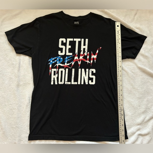 Seth Rollins WWE Tshirt - Picture 2 of 4